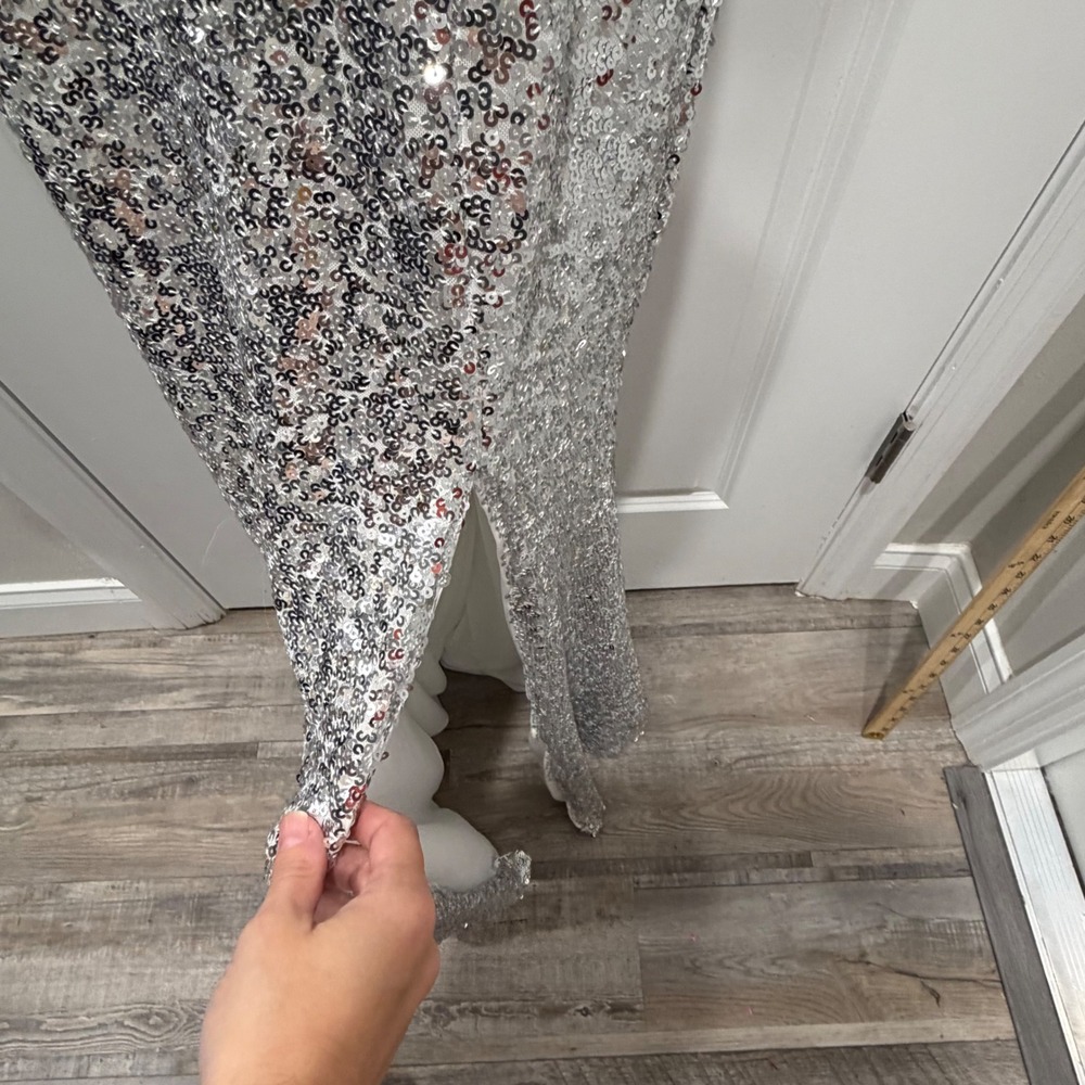 FAERIESTY Womens One Shoulder Dress Sequin Slit Silver Medium - Picture 4 of 11